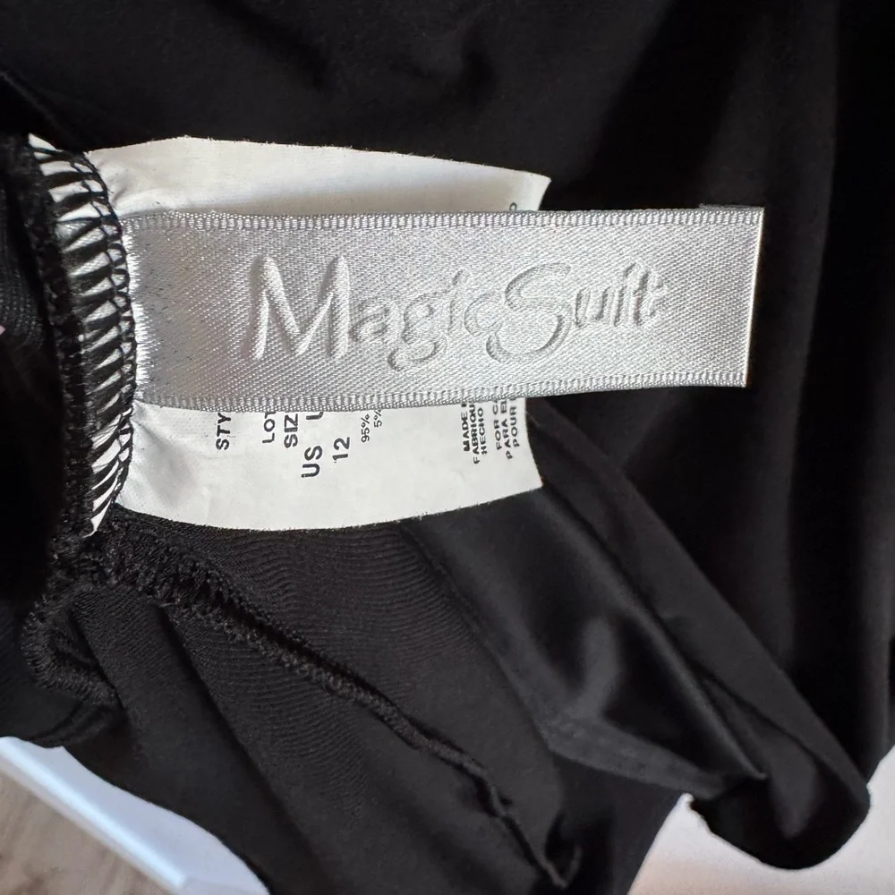 Magicsuit Tiered Ruffled Angled Tankini Swim Top Black Stretch Compression sz 12 - Picture 9 of 10